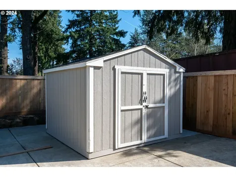 2011 13th Street West Linn OR 97068