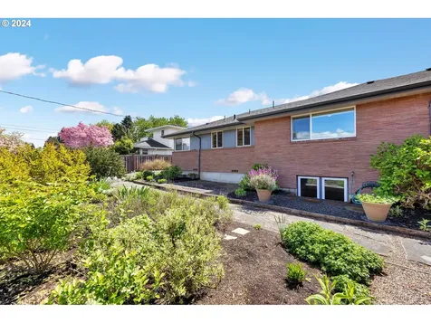 4921 Nw Cherry Street Vancouver WA 98663