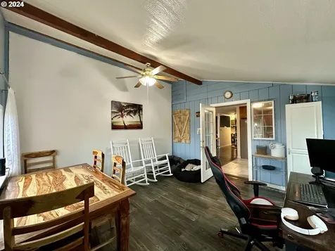 1257 SE Washington Avenue Roseburg OR 97470