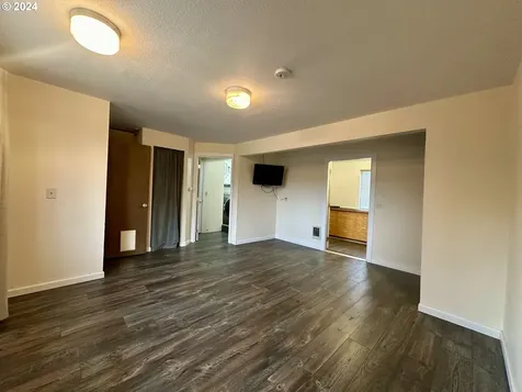1257 SE Washington Avenue Roseburg OR 97470