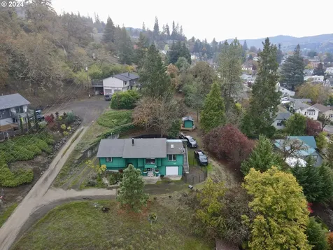 1257 SE Washington Avenue Roseburg OR 97470