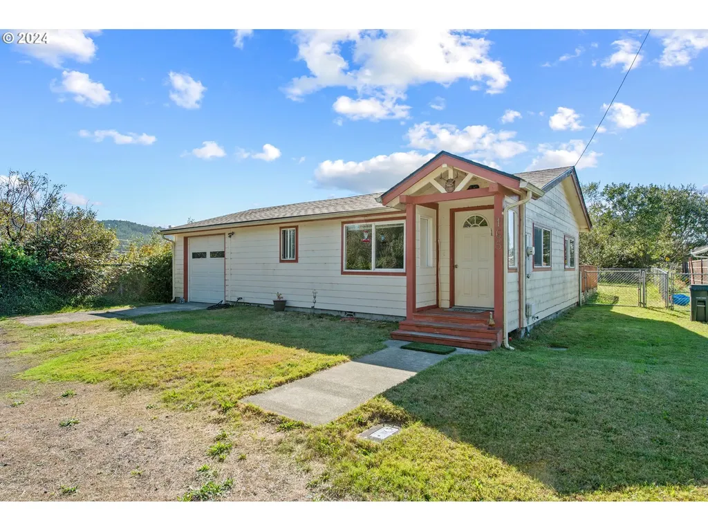 165 S 14th Street Lakeside OR 97449