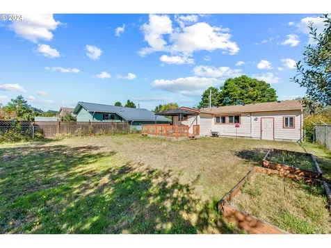165 S 14th Street Lakeside OR 97449