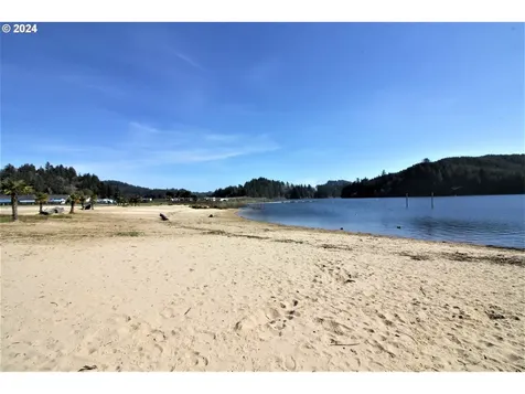 165 S 14th Street Lakeside OR 97449
