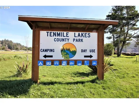 165 S 14th Street Lakeside OR 97449