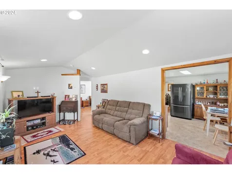 165 S 14th Street Lakeside OR 97449