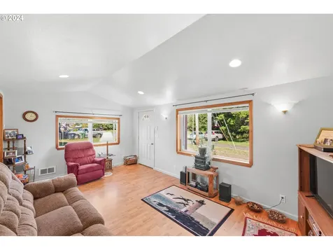 165 S 14th Street Lakeside OR 97449