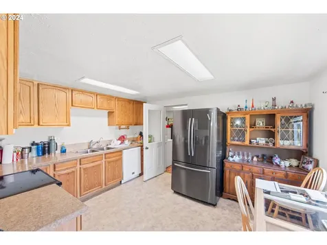 165 S 14th Street Lakeside OR 97449