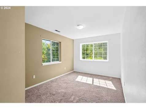 398 Dellwood Drive Eugene OR 97405