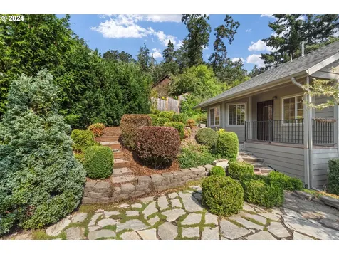 398 Dellwood Drive Eugene OR 97405