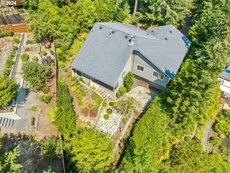 398 Dellwood Drive Eugene OR 97405