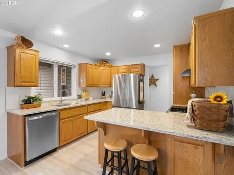 37353 Indian Summer Street Sandy OR 97055