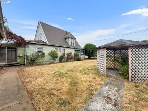 812 Willow Street Myrtle Point OR 97458