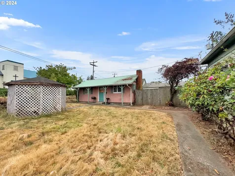 812 Willow Street Myrtle Point OR 97458