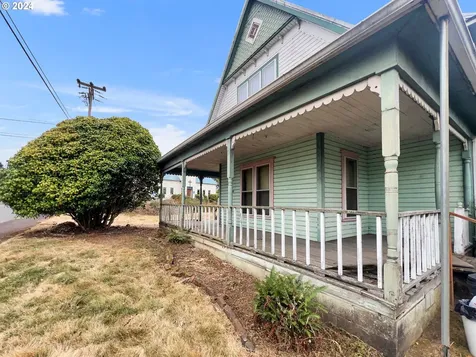 812 Willow Street Myrtle Point OR 97458