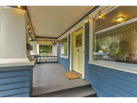 2205 Ne 42nd Avenue Portland OR 97213
