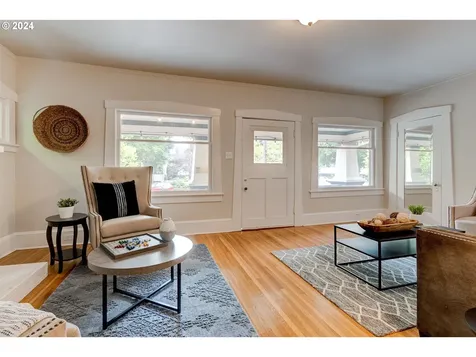 2205 Ne 42nd Avenue Portland OR 97213