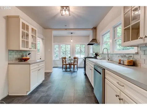 2205 Ne 42nd Avenue Portland OR 97213
