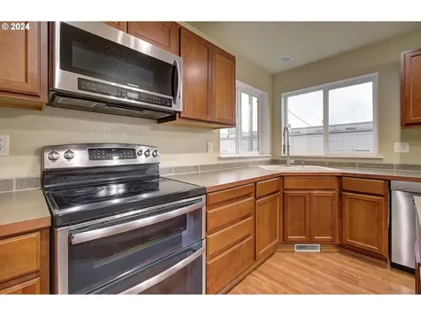 7703 Ne 92nd Avenue Vancouver WA 98662