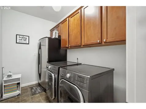 226 NE 72nd Place Hillsboro OR 97124