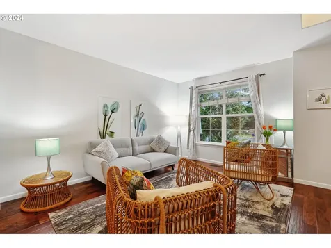 226 NE 72nd Place Hillsboro OR 97124