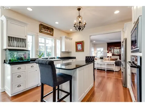85154 S Willamette Street Eugene OR 97405
