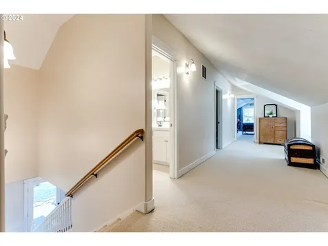85154 S Willamette Street Eugene OR 97405