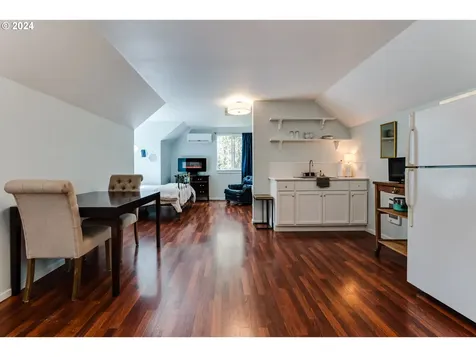 85154 S Willamette Street Eugene OR 97405