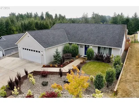 479 Providence Drive Reedsport OR 97467