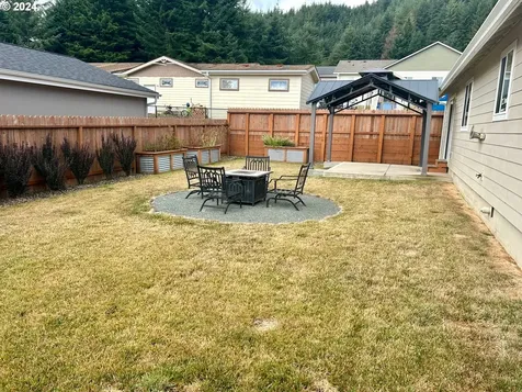 479 Providence Drive Reedsport OR 97467