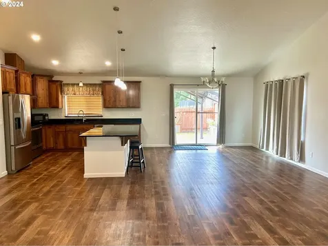 479 Providence Drive Reedsport OR 97467