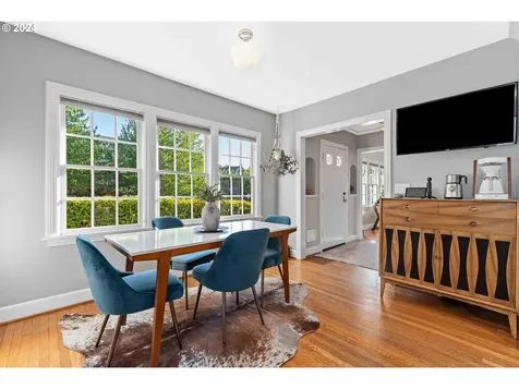 3611 Ne Peerless Place Portland OR 97232