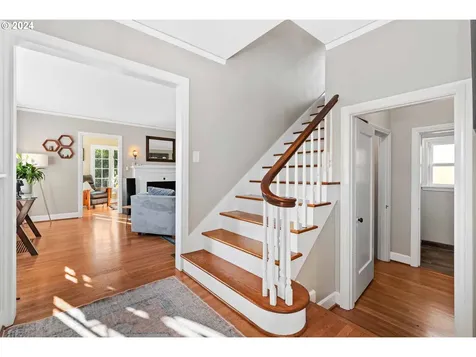3611 Ne Peerless Place Portland OR 97232