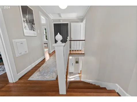 3611 Ne Peerless Place Portland OR 97232