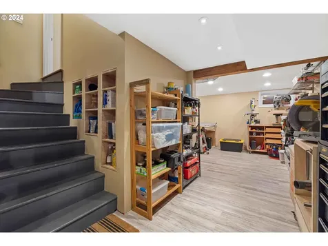 3611 Ne Peerless Place Portland OR 97232