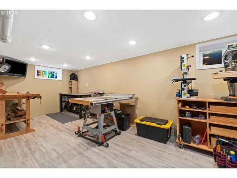 3611 Ne Peerless Place Portland OR 97232