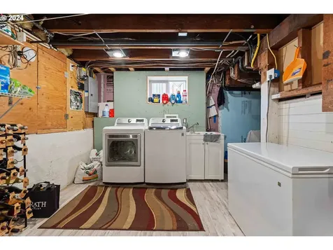 3611 Ne Peerless Place Portland OR 97232