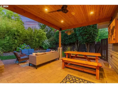 3611 Ne Peerless Place Portland OR 97232