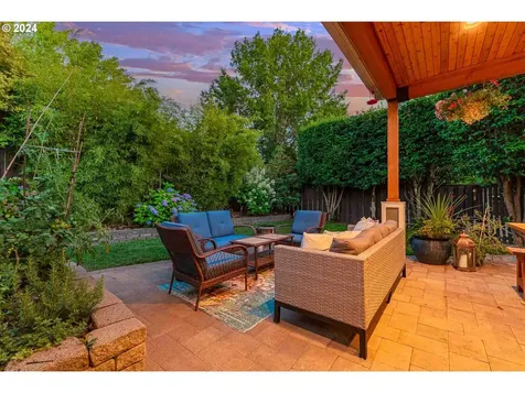3611 Ne Peerless Place Portland OR 97232