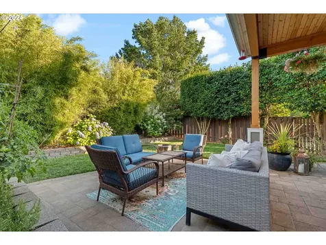3611 Ne Peerless Place Portland OR 97232