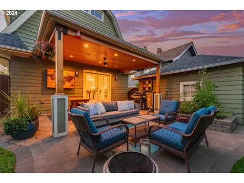 3611 Ne Peerless Place Portland OR 97232