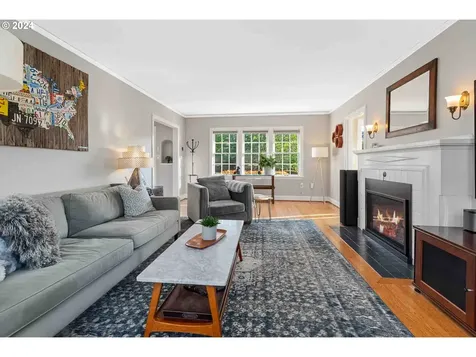 3611 Ne Peerless Place Portland OR 97232