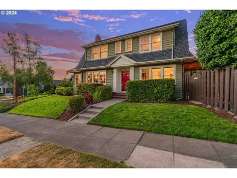 3611 Ne Peerless Place Portland OR 97232