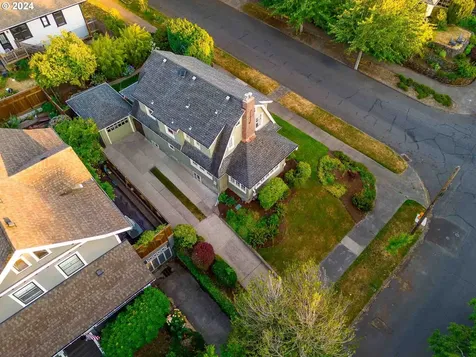 3611 Ne Peerless Place Portland OR 97232