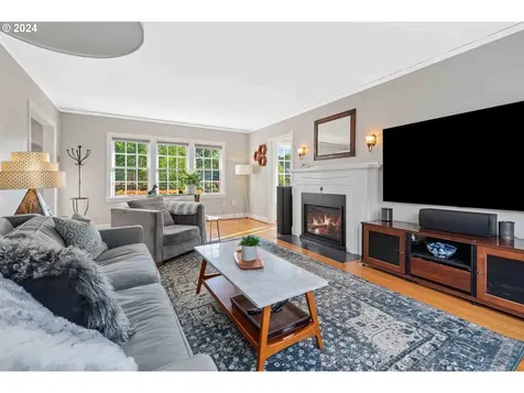 3611 Ne Peerless Place Portland OR 97232