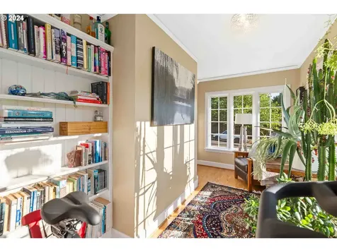 3611 Ne Peerless Place Portland OR 97232
