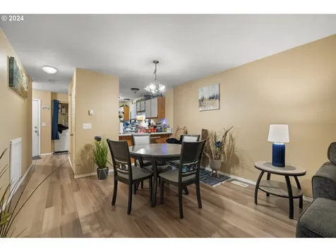3534 NE 102nd Avenue Portland OR 97220