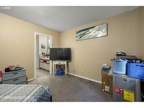 3534 NE 102nd Avenue Portland OR 97220