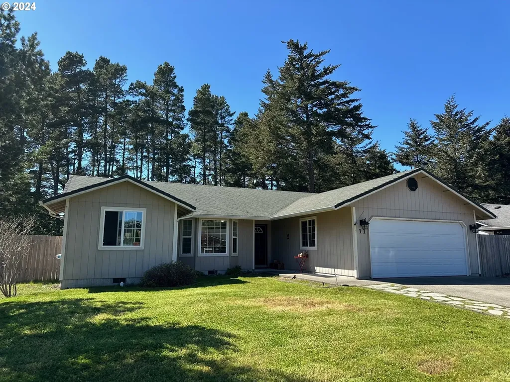 11 Park Village Drive Florence OR 97439