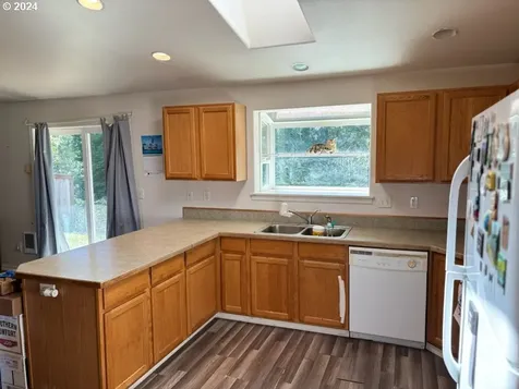 11 Park Village Drive Florence OR 97439